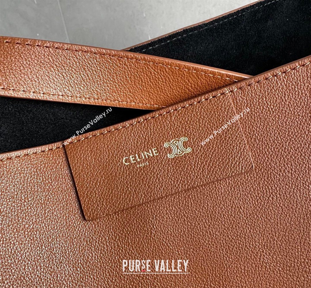 Celine Medium Cube Tote bag in Supple Calfskin Leather Tan Brown 2026 123422 (BL-260411047)