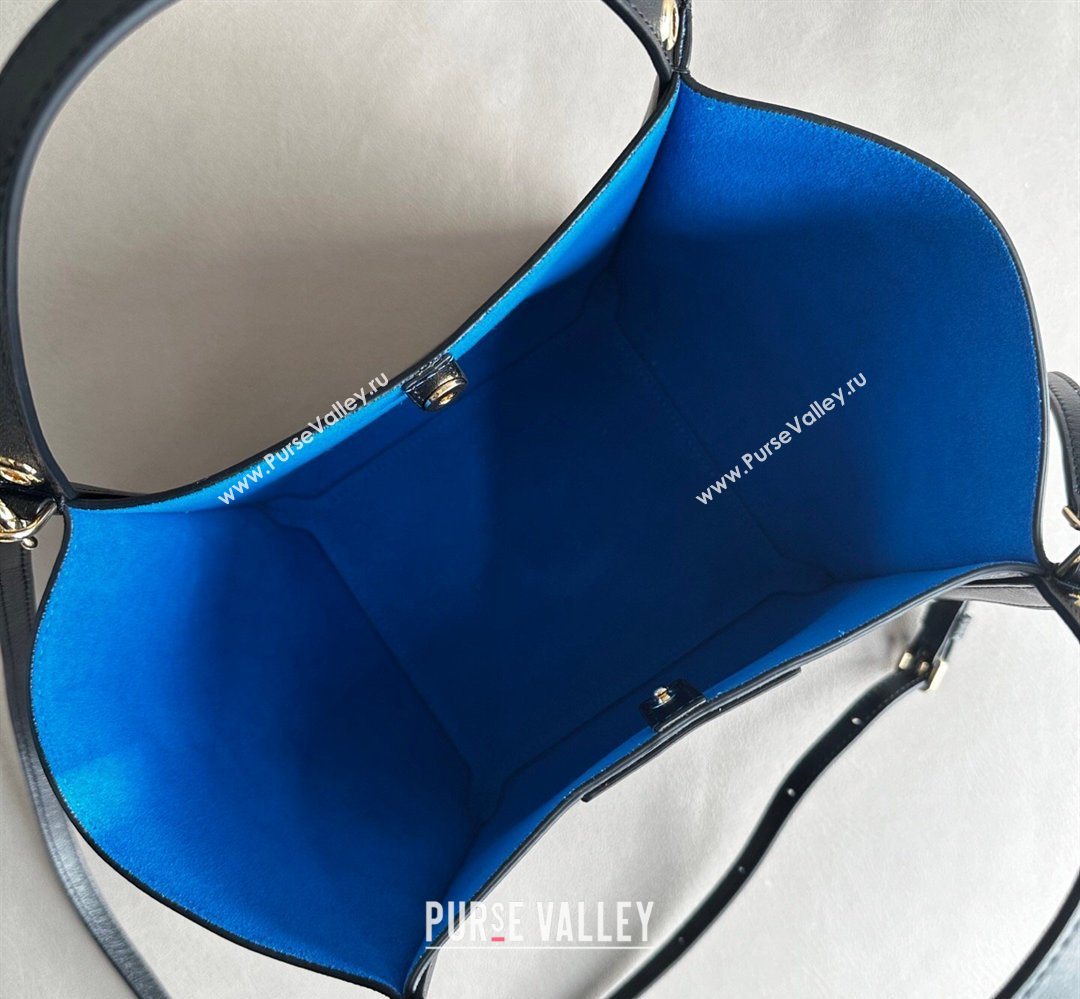 Celine Small Cube Tote bag in Supple Calfskin Leather Black 2026 124182 (BL-260411049)