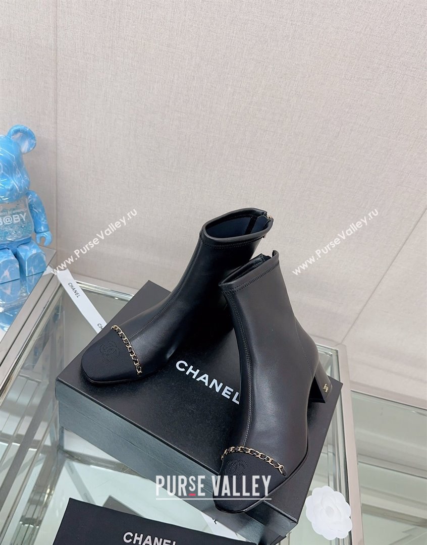 Chanel Lambskin Grosgrain Heel Ankle Boots 5cm with Chain Black 2023 CH09043 (MD-230904047)