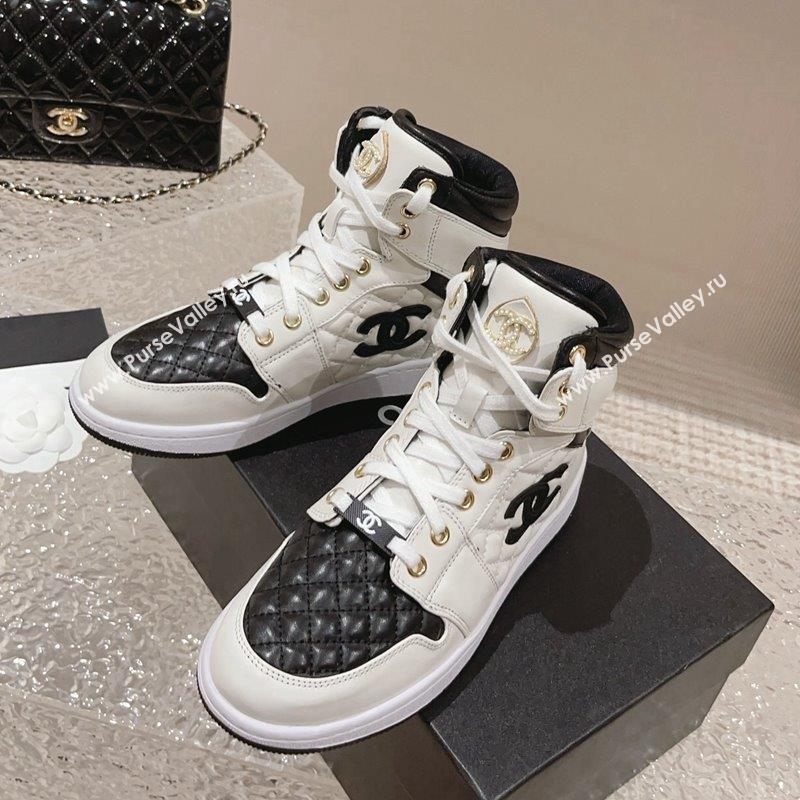 Chanel Quilted Calfskin High-top Sneakers with Pearls CC White1/Black 2023 CH091110 (MD-23091137)