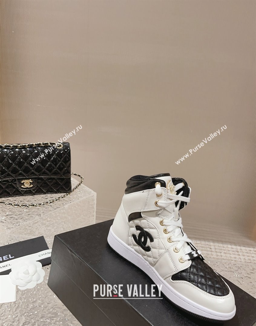 Chanel Quilted Calfskin High-top Sneakers with Pearls CC White1/Black 2023 CH091110 (MD-23091137)