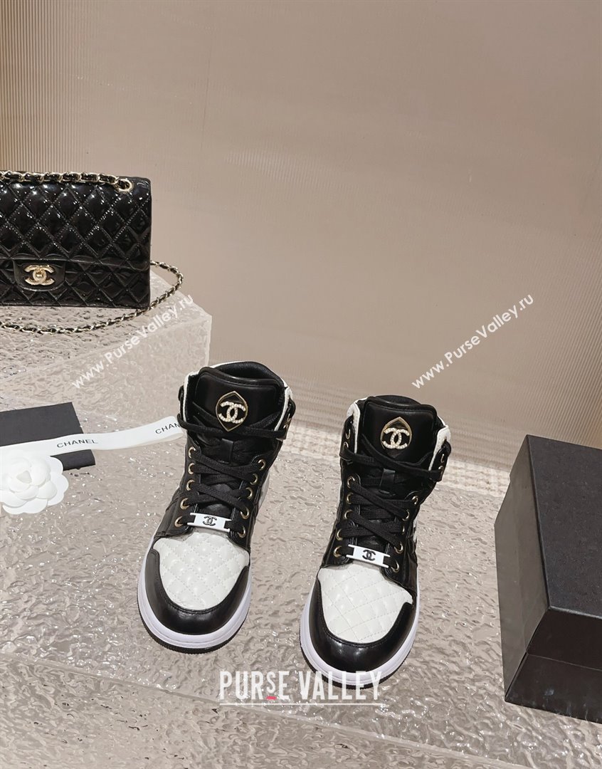 Chanel Quilted Calfskin High-top Sneakers with Pearls CC White2/Black 2023 CH091110 (MD-23091138)