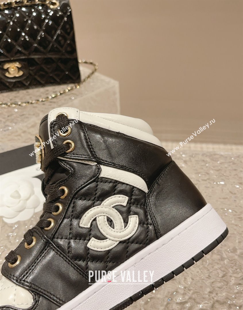 Chanel Quilted Calfskin High-top Sneakers with Pearls CC White2/Black 2023 CH091110 (MD-23091138)