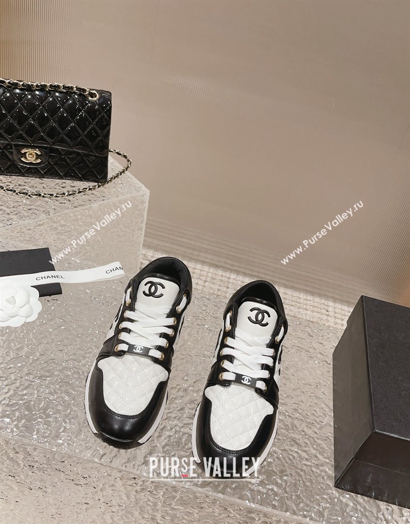 Chanel Quilted Calfskin Low-top Sneakers with CC White1/Black 2023 CH091110 (MD-23091139)