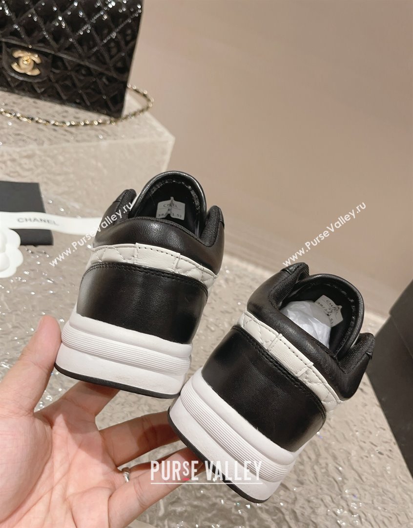 Chanel Quilted Calfskin Low-top Sneakers with CC White1/Black 2023 CH091110 (MD-23091139)