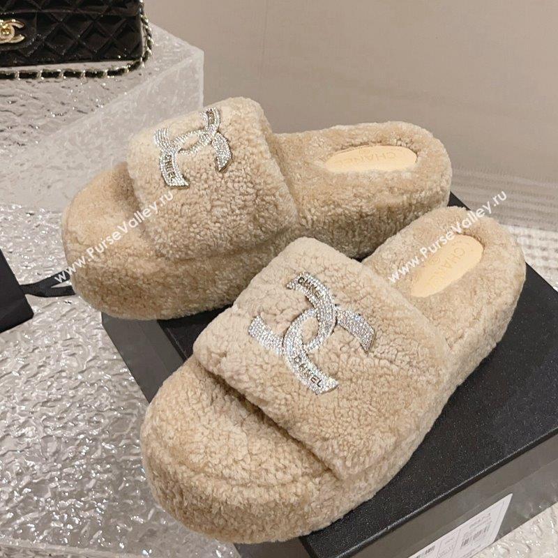 Chanel Shearling Wool Platform Slide Sandals with Crystal CC Beige 2023 CH091105 (MD-23091117)