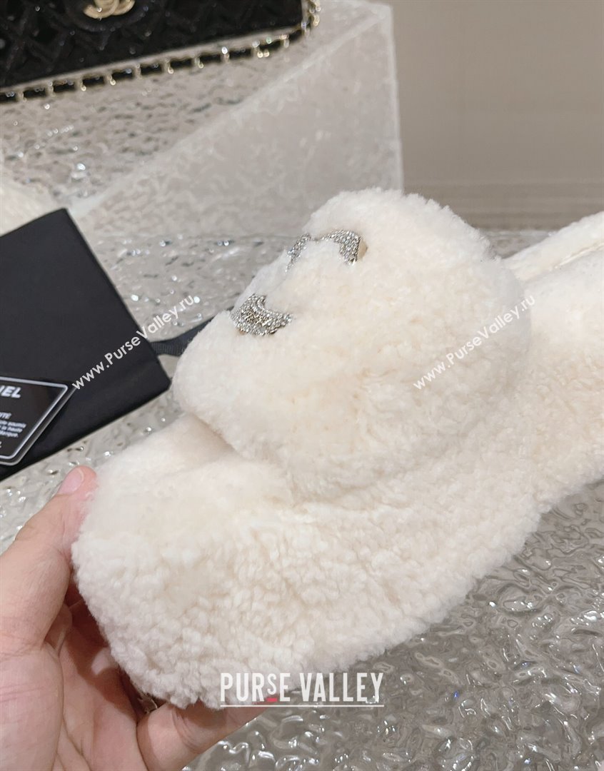 Chanel Shearling Wool Platform Slide Sandals with Crystal CC White 2023 CH091105 (MD-23091118)