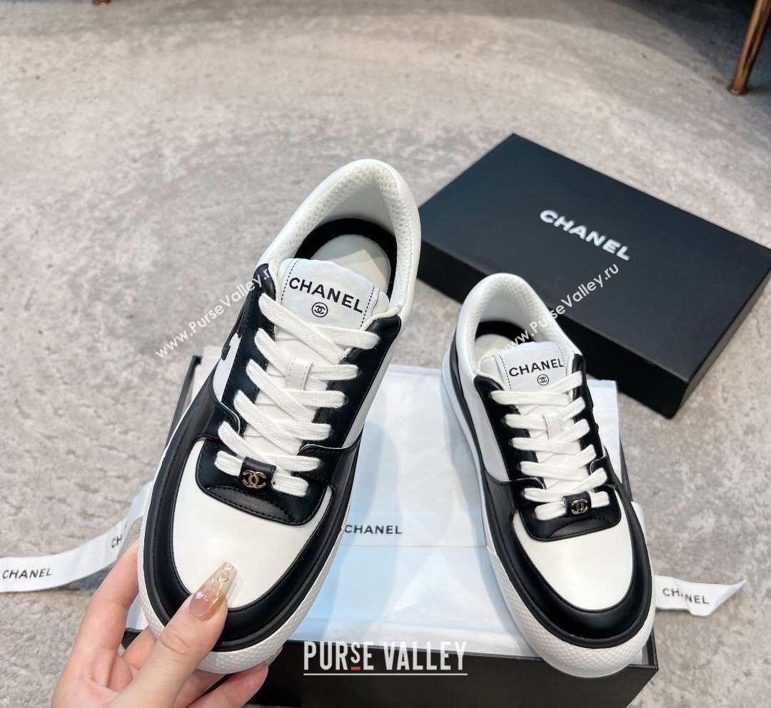 Chanel Calfskin CC Sneakers White/Black 2023 CH101110 (SS-231011055)