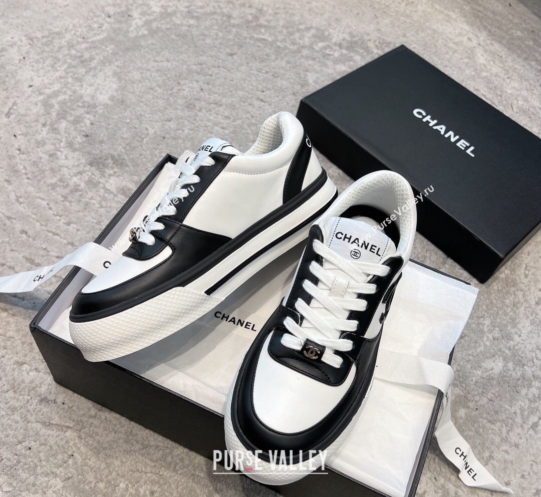 Chanel Calfskin CC Sneakers White/Black 2023 CH101110 (SS-231011055)