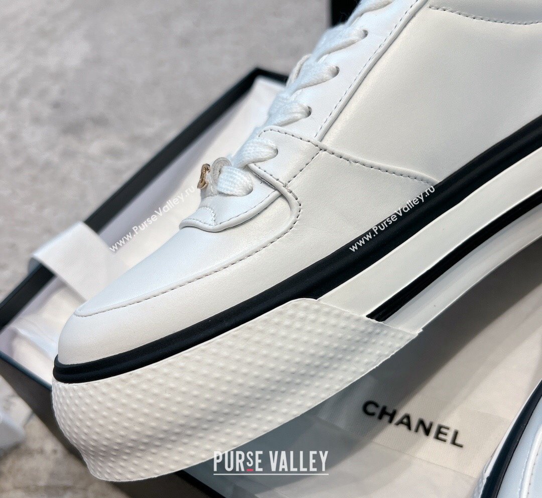 Chanel Calfskin CC Sneakers White 2 2023 CH101110 (SS-231011056)