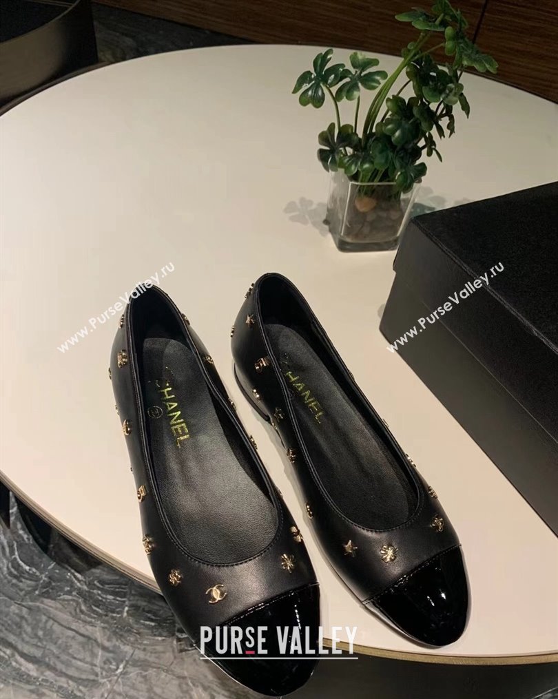 Chanel Calfskin Ballet Flat with Logo Charm Black 2023 CH10251 (MD-231025064)