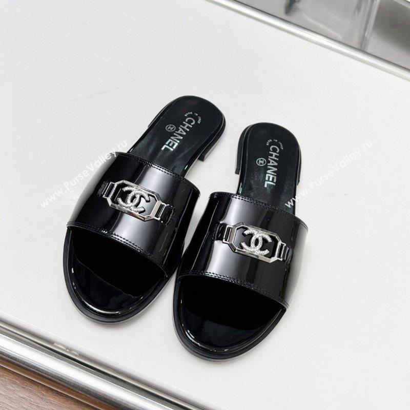 Chanel Glazed Leather Slide Sandals with Framed CC Black 2023 (GDX-231103003)