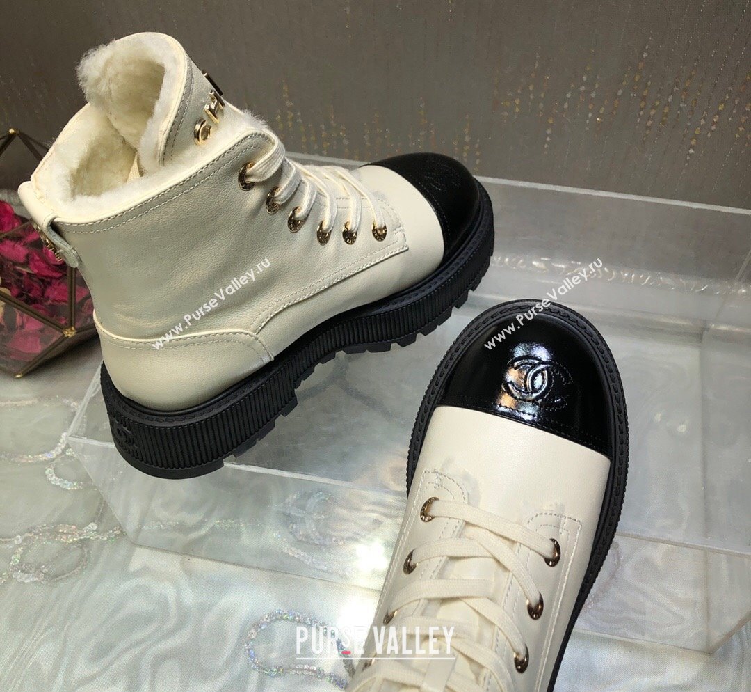 Chanel Calfskin and Wool Platform Ankle Boots 5cm White 2023 CH08102 (MD-231103011)
