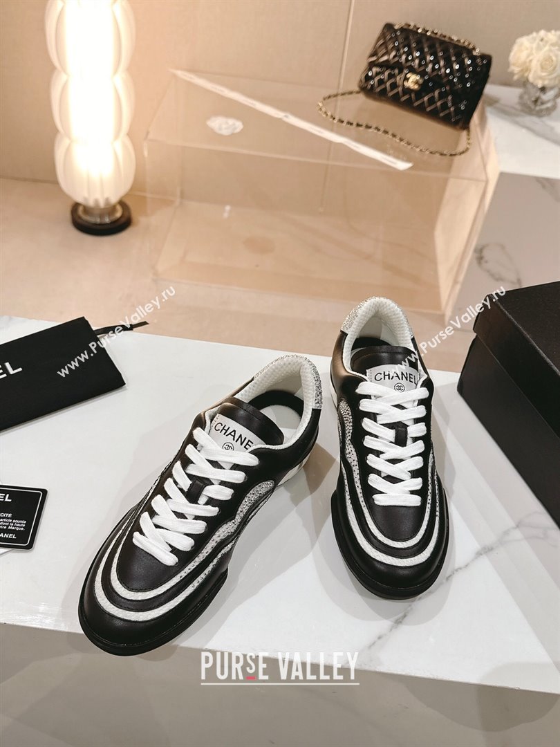 Chanel Calfskin Suede Low Top Sneakers with Crystals G45220 Black/White 2023 (MD-231107006)