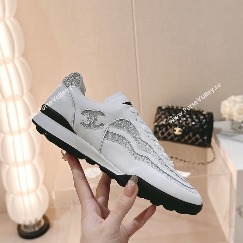 Chanel Calfskin Suede Low Top Sneakers with Crystals G45220 White 2023 (MD-231107009)