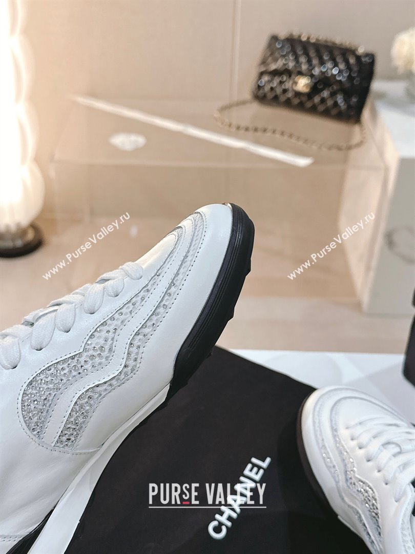 Chanel Calfskin Suede Low Top Sneakers with Crystals G45220 White 2023 (MD-231107009)