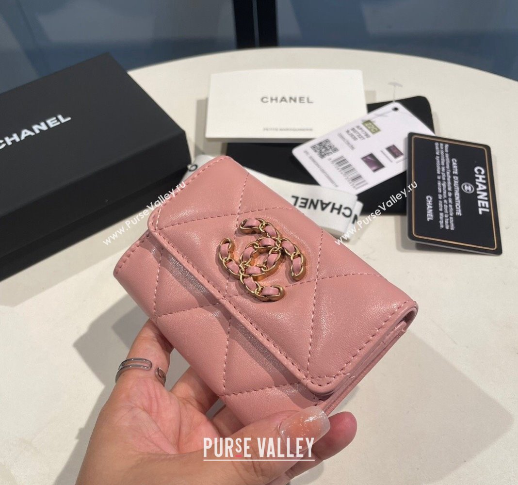 Chanel Shiny Lambskin 19 Flap Card Holder Light Pink 2023 AP1790 (yezi-231111047)