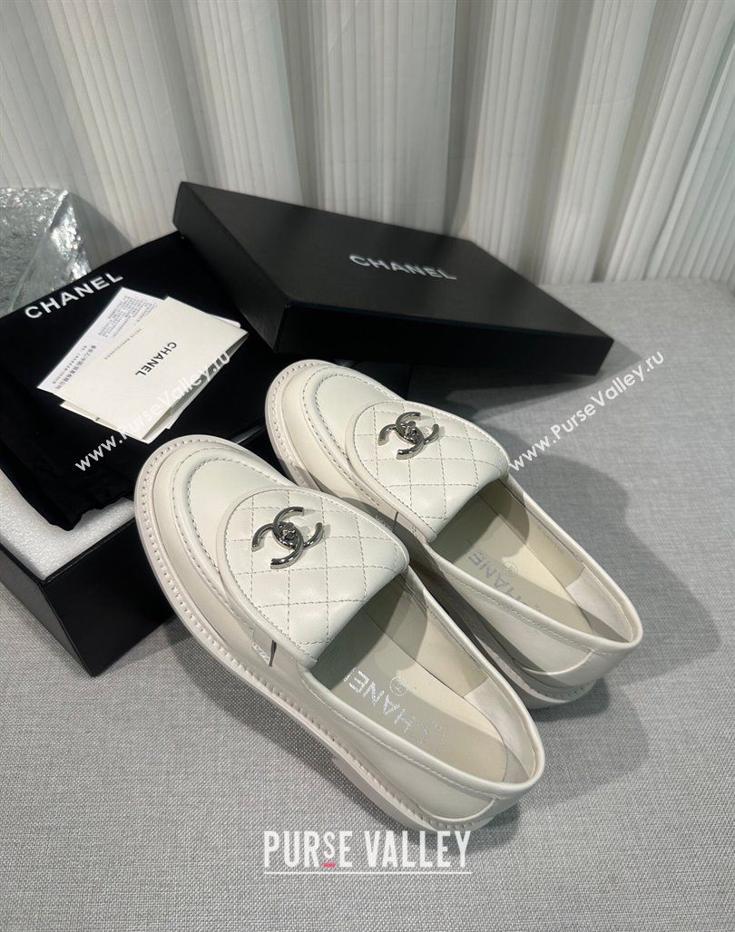 Chanel Lambskin Loafers with CC Foldover G45474 White/Silver 2023 (MD-231201076)