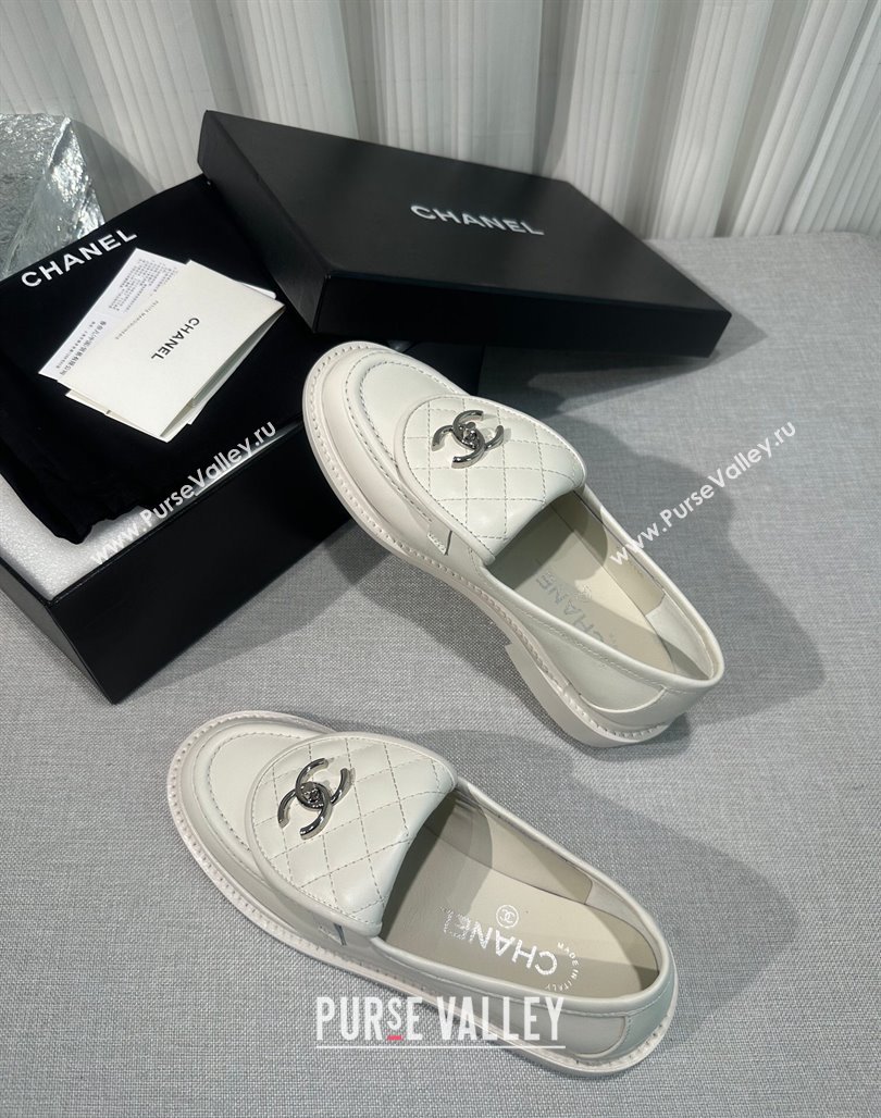 Chanel Lambskin Loafers with CC Foldover G45474 White/Silver 2023 (MD-231201076)