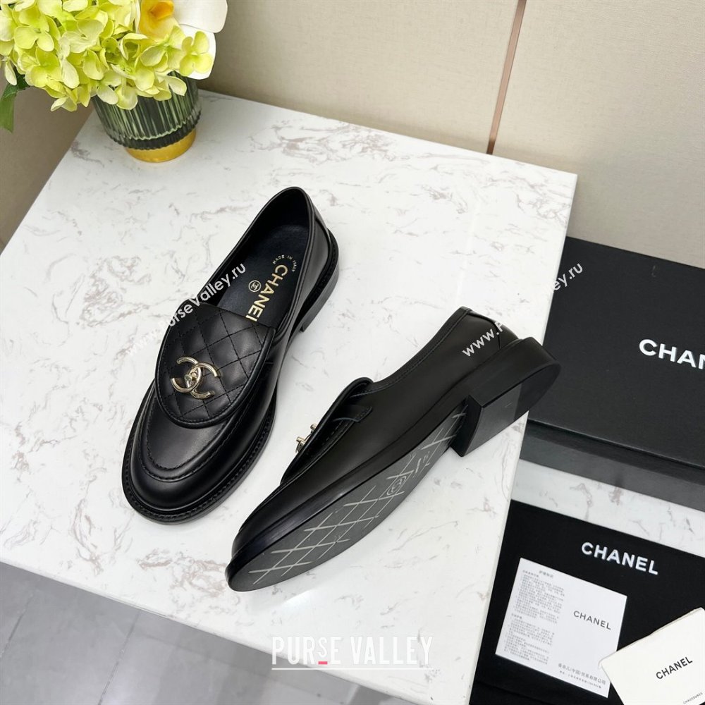 Chanel Lambskin Loafers with CC Foldover G45474 Black/Gold 2023 (MD-231201067)