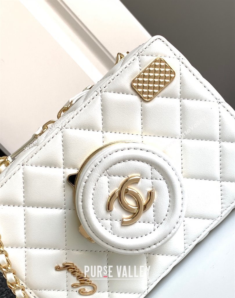 Chanel Quilted Calfskin Camera Bag White 2024 (yezi-240218017)