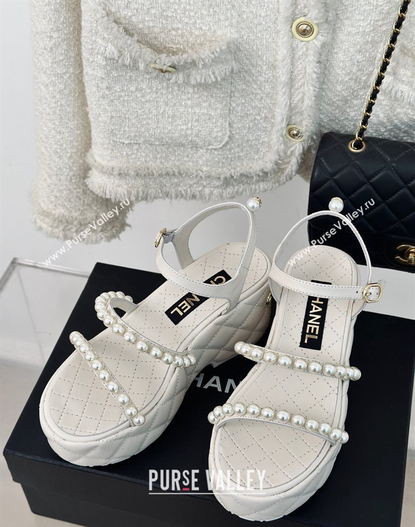 Chanel Quilted Lambskin Pearls Wedge Platform Sandals 7cm White 2024 0223 (MD-240223091)