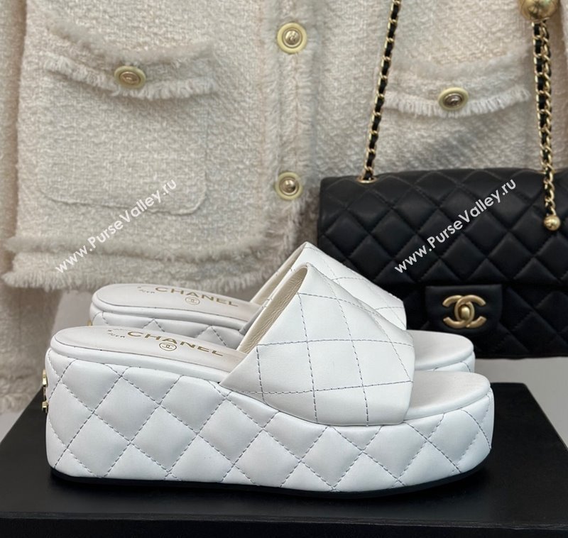 Chanel Quilted Lambskin Wedge Platform Slide Sandals 6.5cm White 2024 0224 (MD-240224033)