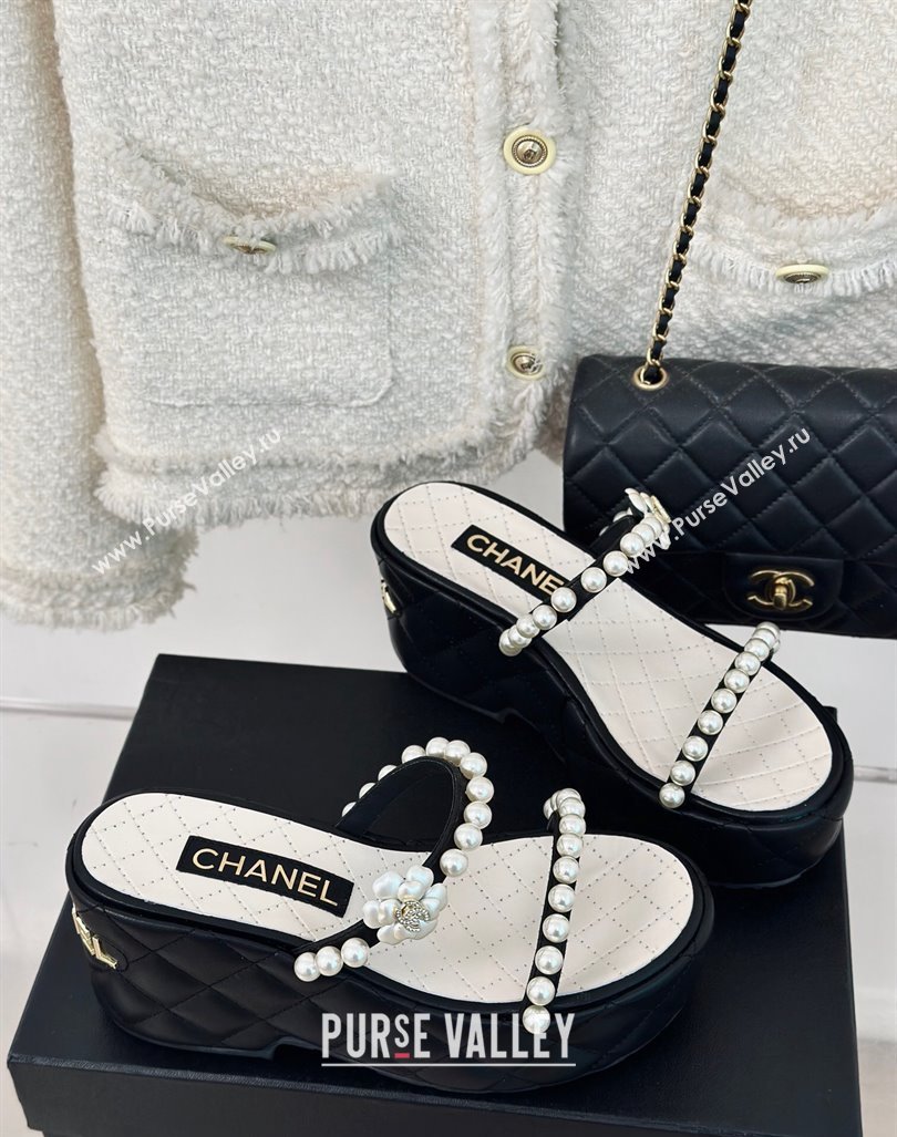 Chanel Quilted Lambskin and Pearls Wedge Platform Slide Sandals 7cm Black 2024 0223 (MD-240223098)