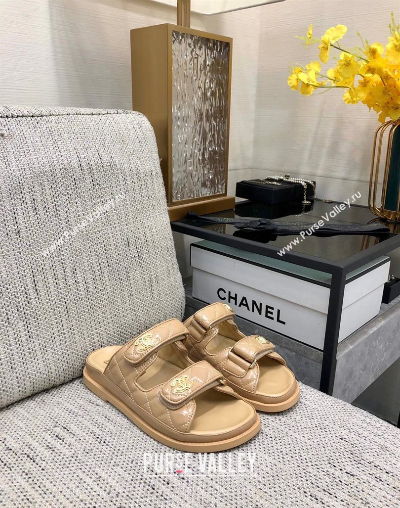 Chanel Oil Calfskin Flat Strap Slide Sandals with Metal CC Beige 2024 0224 (MD-240224066)