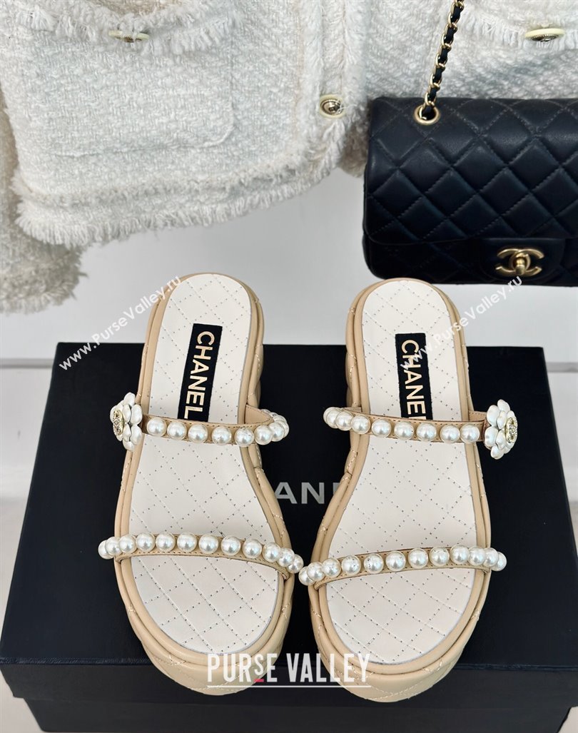 Chanel Quilted Lambskin and Pearls Wedge Platform Slide Sandals 7cm Beige 2024 0223 (MD-240223099)