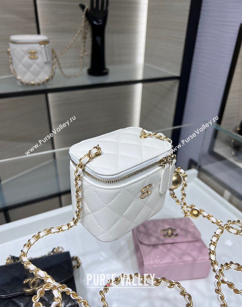 Chanel Lambskin Clutch with Chain and Gold-Tone Ball AP1447 White 2024 (yezi-240311012)