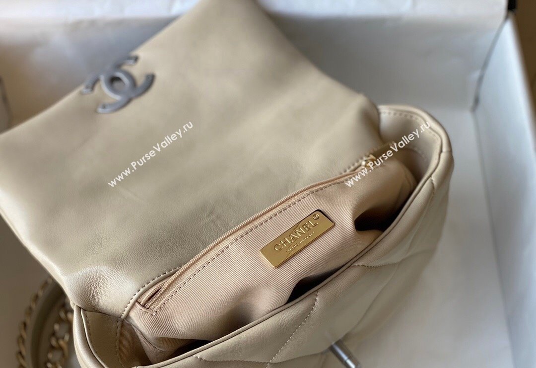 Chanel 19 Shiny Lambskin Small Flap Bag AS1160 Beige/Silver 2024 (sm-240311051)