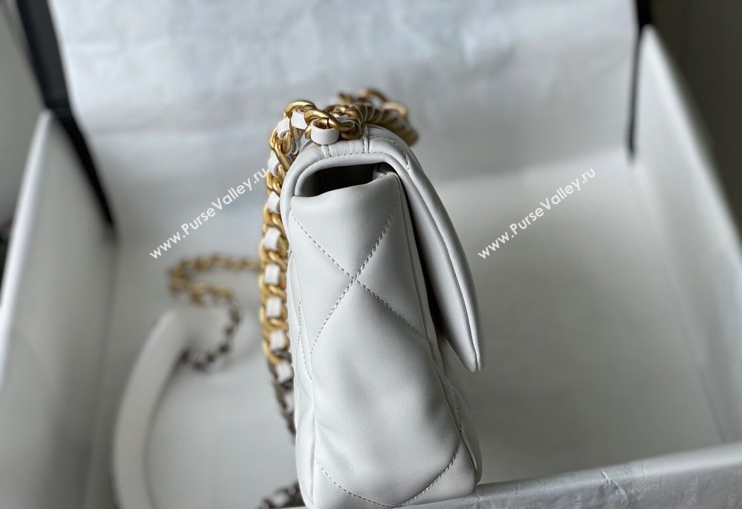 Chanel 19 Shiny Lambskin Small Flap Bag AS1160 White 2024 (sm-240311057)