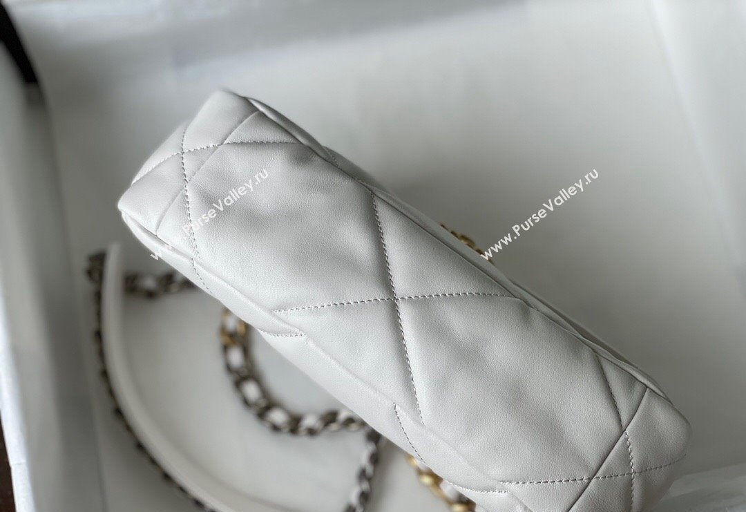 Chanel 19 Shiny Lambskin Small Flap Bag AS1160 White 2024 (sm-240311057)