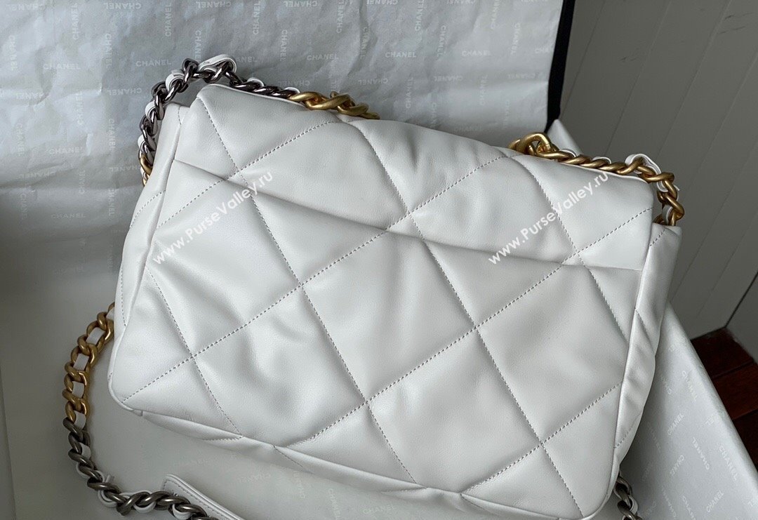 Chanel 19 Shiny Lambskin Large Flap Bag AS1161 White 2024 (sm-240311058)