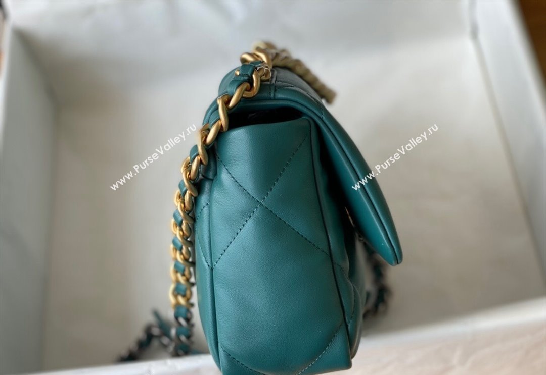 Chanel 19 Shiny Lambskin Small Flap Bag AS1160 Green/Gold 2024 (sm-240311059)