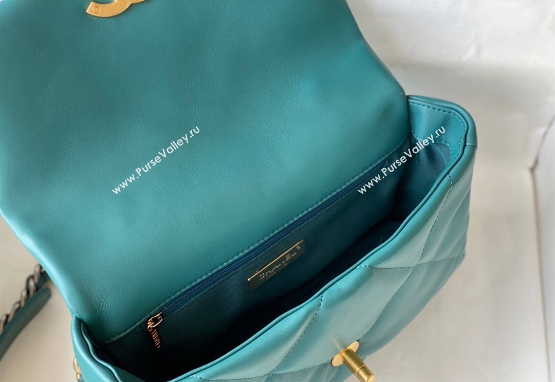 Chanel 19 Shiny Lambskin Small Flap Bag AS1160 Green/Gold 2024 (sm-240311059)