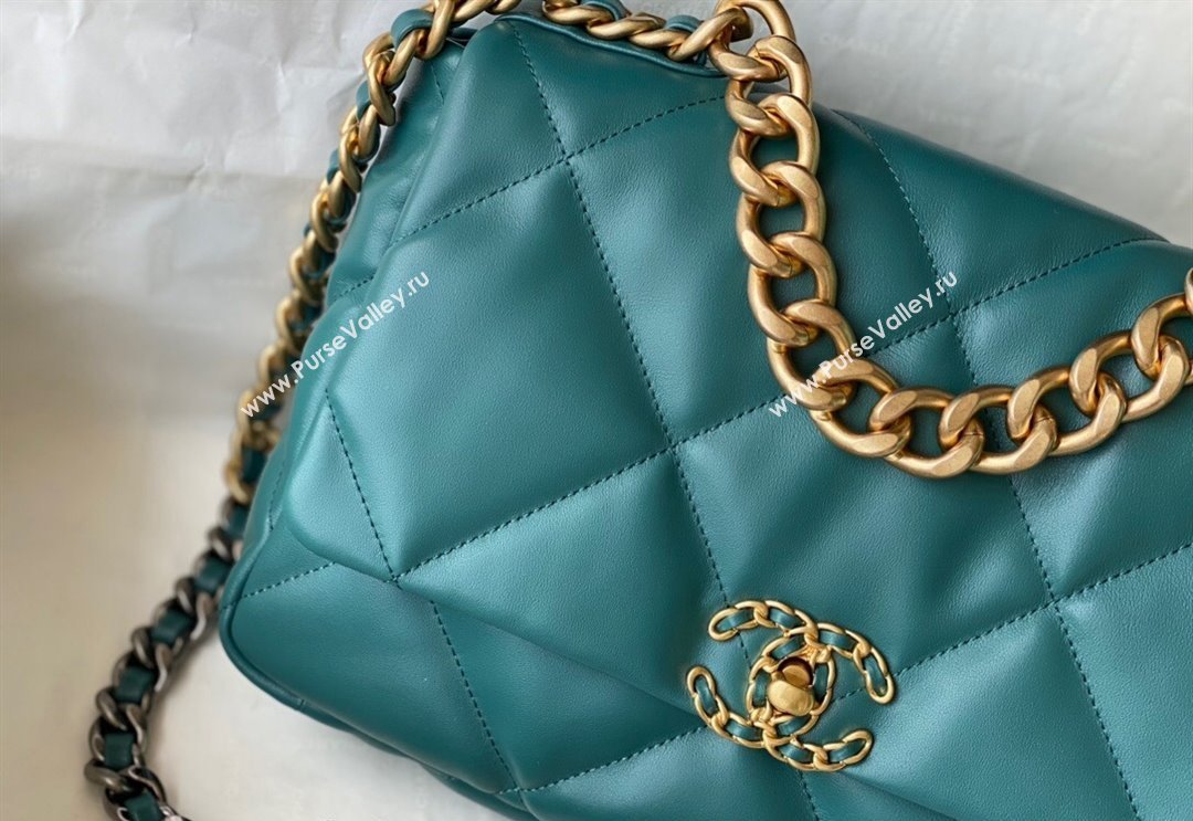 Chanel 19 Shiny Lambskin Large Flap Bag AS1161 Green/Gold 2024 (sm-240311060)