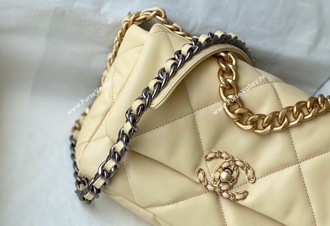 Chanel 19 Shiny Lambskin Small Flap Bag AS1160 Light Yellow 2024 (sm-240311063)