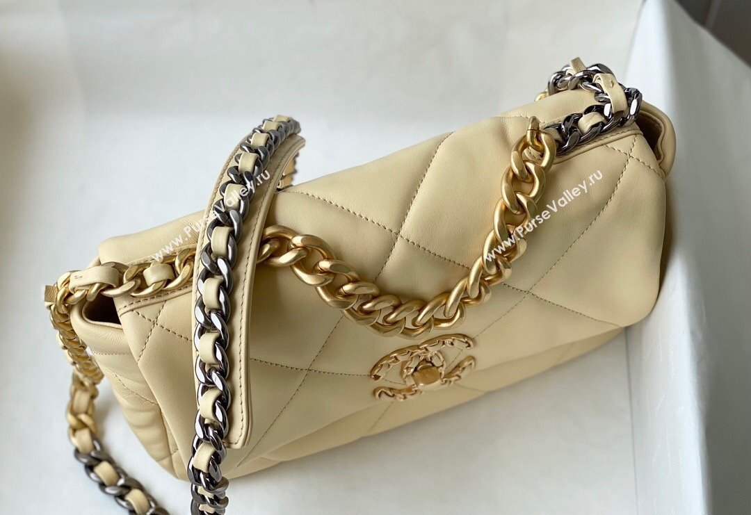 Chanel 19 Shiny Lambskin Small Flap Bag AS1160 Light Yellow 2024 (sm-240311063)