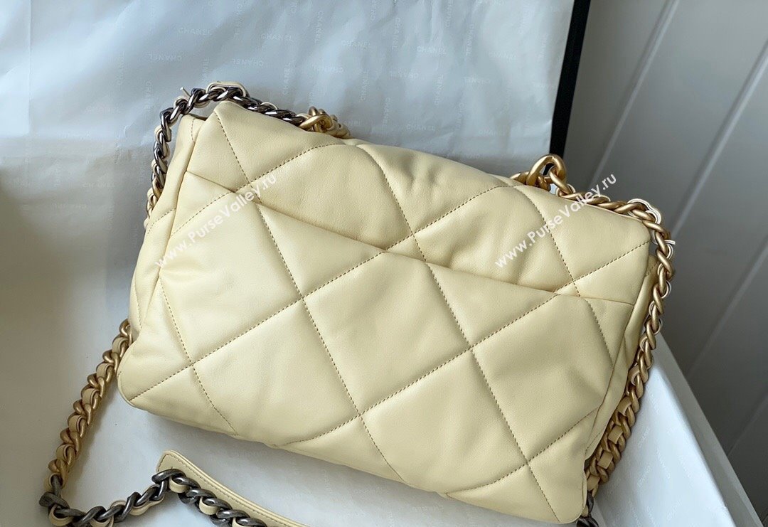 Chanel 19 Shiny Lambskin Large Flap Bag AS1161 Light Yellow 2024 (sm-240311064)