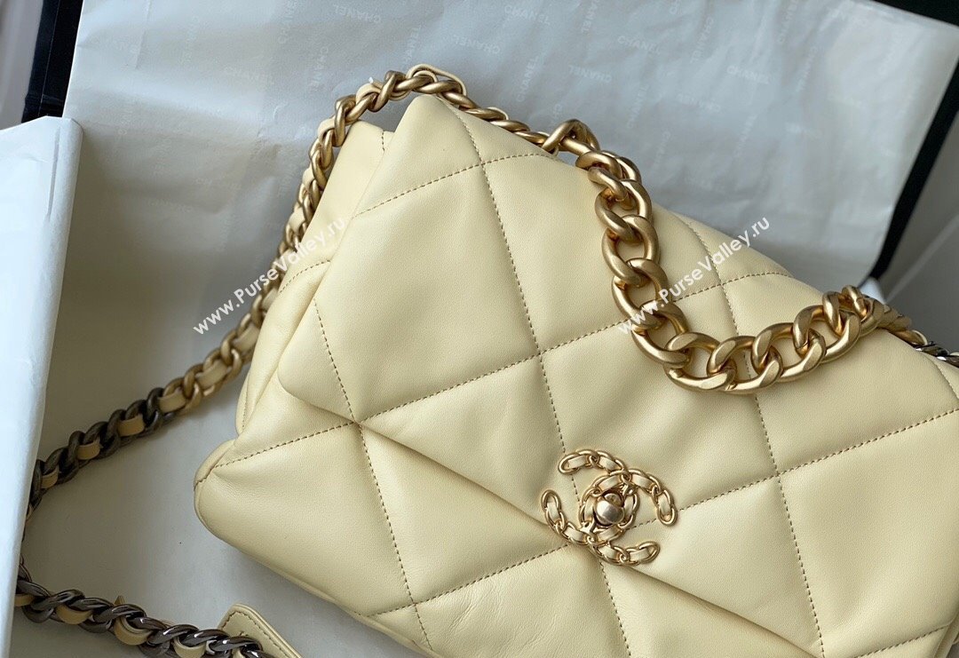 Chanel 19 Shiny Lambskin Large Flap Bag AS1161 Light Yellow 2024 (sm-240311064)