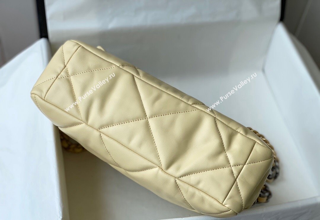 Chanel 19 Shiny Lambskin Large Flap Bag AS1161 Light Yellow 2024 (sm-240311064)
