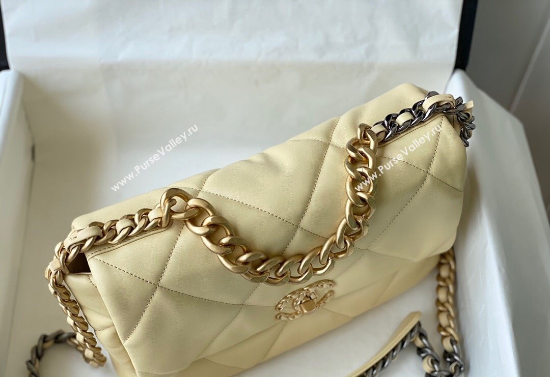 Chanel 19 Shiny Lambskin Large Flap Bag AS1161 Light Yellow 2024 (sm-240311064)