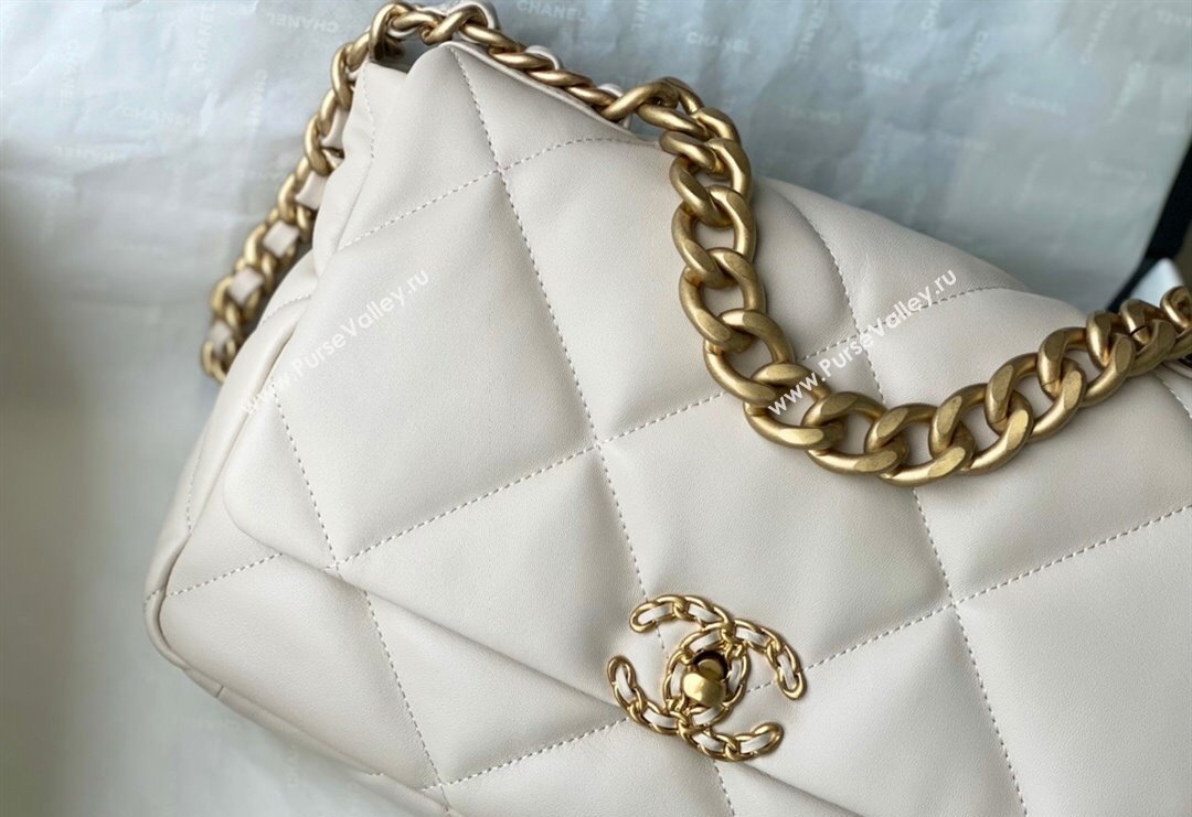 Chanel 19 Shiny Lambskin Large Flap Bag AS1161 White 2024 (sm-240311068)