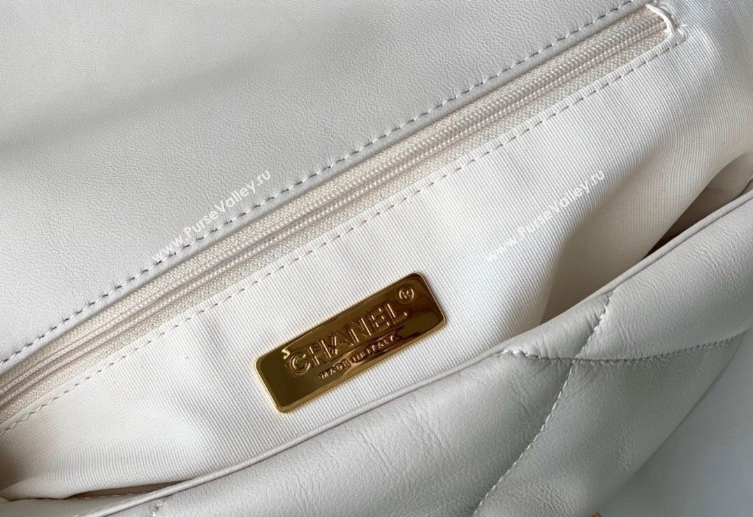 Chanel 19 Shiny Lambskin Large Flap Bag AS1161 White 2024 (sm-240311068)