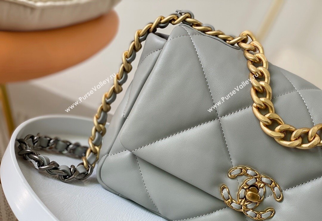 Chanel 19 Shiny Lambskin Small Flap Bag AS1160 Light Grey 2024 (sm-240311069)