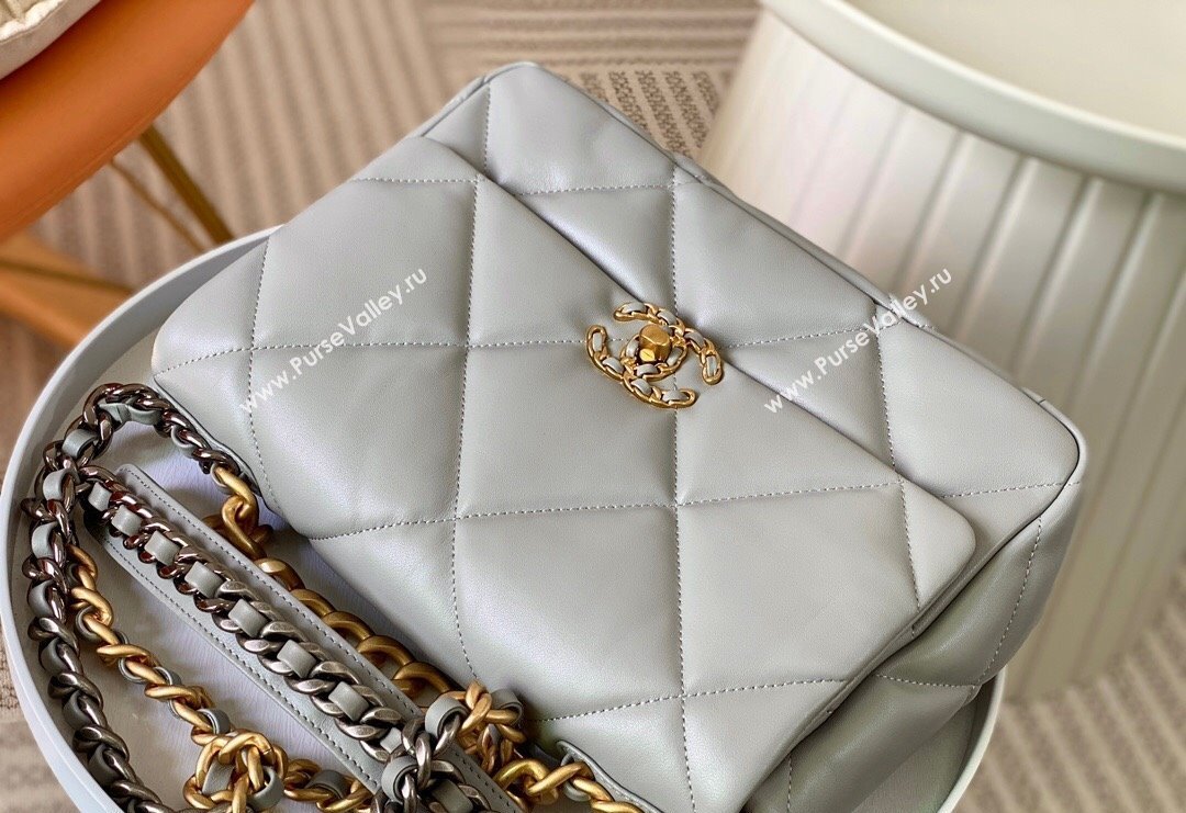 Chanel 19 Shiny Lambskin Large Flap Bag AS1161 Light Grey 2024 (sm-240311070)