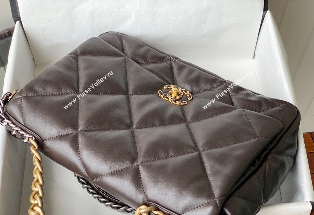 Chanel 19 Shiny Lambskin Maxi Flap Bag AS1162 Brown 2024 (sm-240311073)