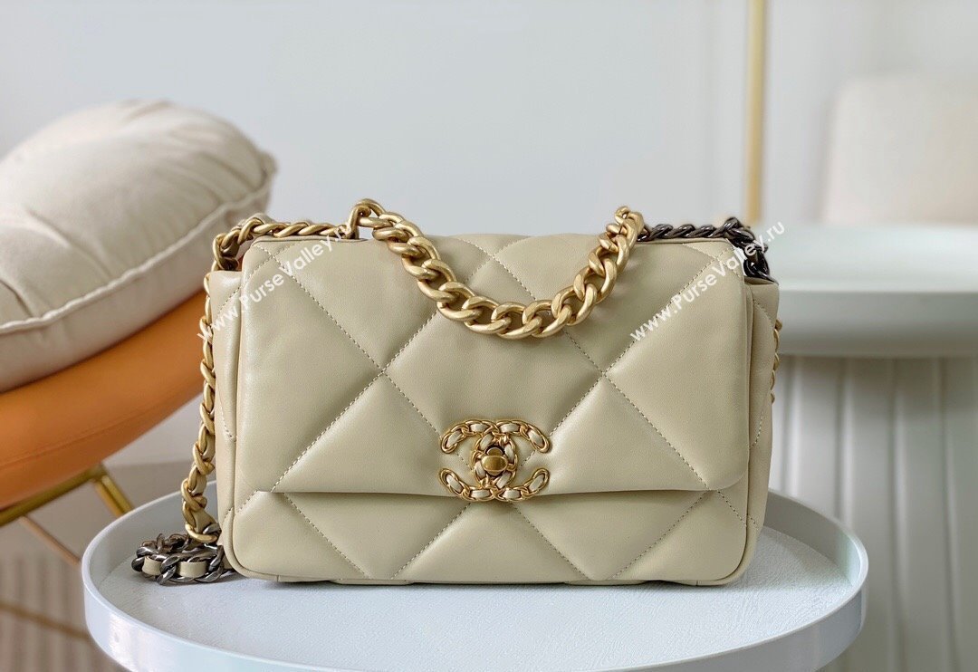 Chanel 19 Shiny Lambskin Small Flap Bag AS1160 Beige/Gold 2024 (sm-240311080)